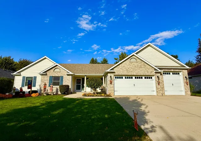 Photo 2 of Single family home for sale at 1271 Clearwater Dr, Yorkville, IL 60560 | MLS# 12782187 | Listing updated on 2026-10-22