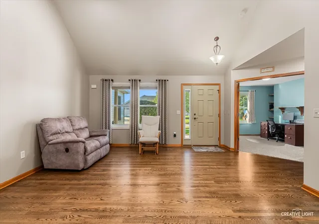Photo 3 of Single family home for sale at 1271 Clearwater Dr, Yorkville, IL 60560 | MLS# 12782187 | Listing updated on 2026-10-22