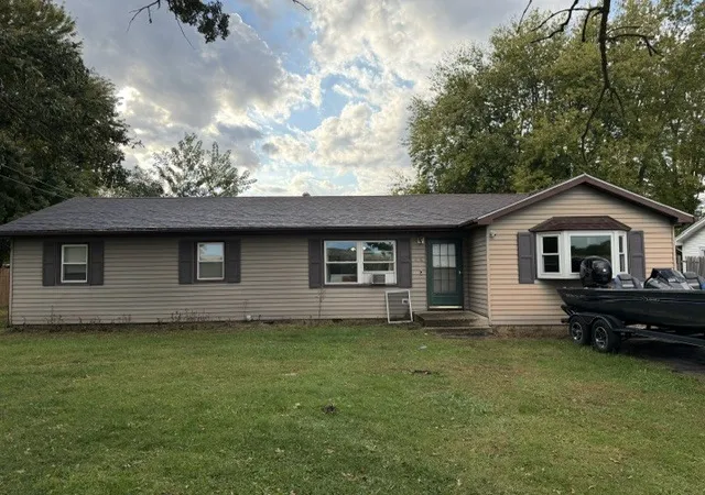 Single family home for sale at 1108 Sunset Dr, Wilmington, IL 60481 | MLS# 12782188