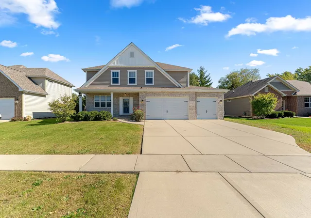 Photo 2 of Single family home for sale at 20913 Lakewoods Ln, Shorewood, IL 60404 | MLS# 12782201 | Listing updated on 2026-10-21
