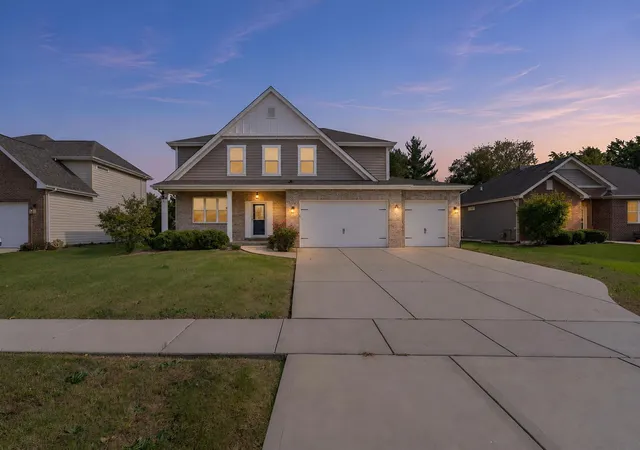 Photo 3 of Single family home for sale at 20913 Lakewoods Ln, Shorewood, IL 60404 | MLS# 12782201 | Listing updated on 2026-10-21