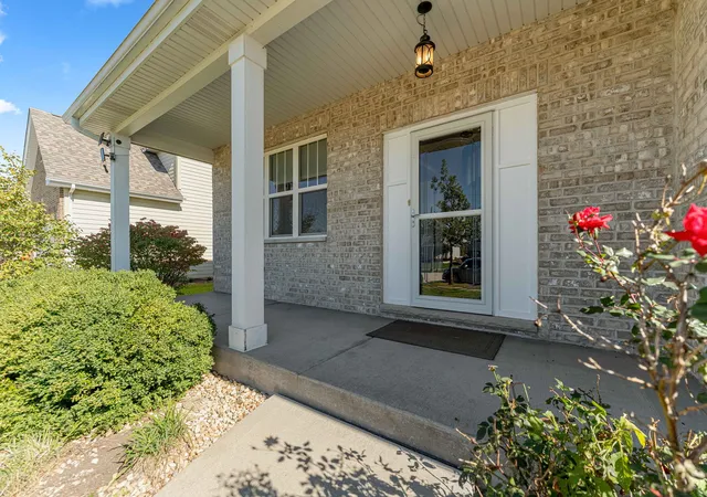Photo 4 of Single family home for sale at 20913 Lakewoods Ln, Shorewood, IL 60404 | MLS# 12782201 | Listing updated on 2026-10-21