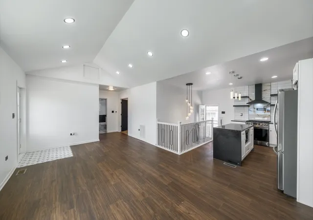 Photo 3 of Single family home for sale at 1300 Washington St, Chicago Heights, IL 60411 | MLS# 12782210 | Listing updated on 2026-10-09
