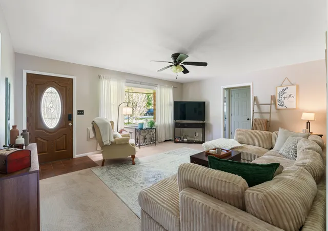 Photo 4 of Single family home for sale at 1326 Park Dr, Montgomery, IL 60538 | MLS# 12782211 | Listing updated on 2026-10-10