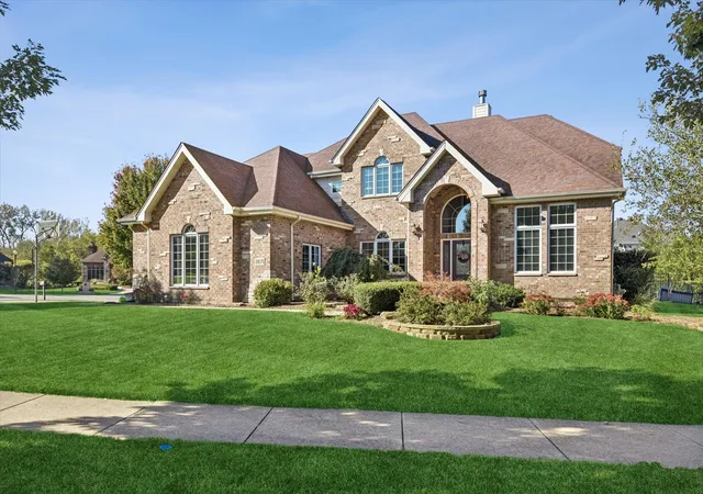 Photo 1 of Single family home for sale at 8675 Hotchkiss Dr, Frankfort, IL 60423 | MLS# 12782218 | Listing updated on 2026-10-10