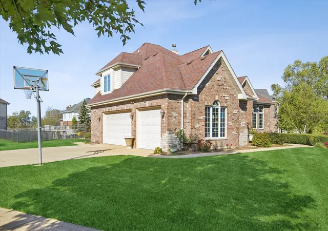 Photo 3 of Single family home for sale at 8675 Hotchkiss Dr, Frankfort, IL 60423 | MLS# 12782218 | Listing updated on 2026-10-10