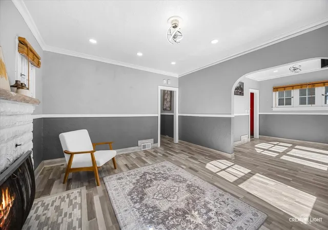 Photo 2 of Single family home for sale at 907 W Galena Blvd, Aurora, IL 60506 | MLS# 12782230 | Listing updated on 2026-10-22