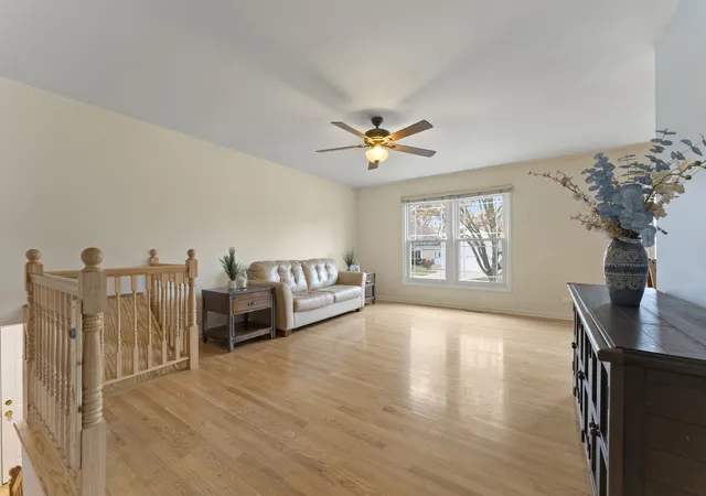 Photo 2 of Single family home for sale at 309 Plymouth Ln NW, Bloomingdale, IL 60108 | MLS# 12782243 | Listing updated on 2026-10-16
