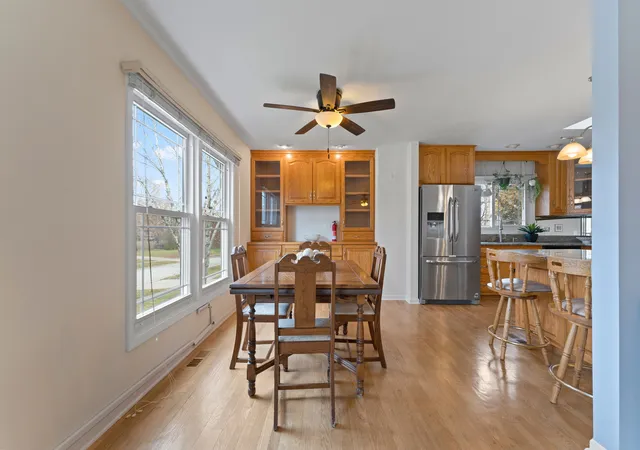 Photo 4 of Single family home for sale at 309 Plymouth Ln NW, Bloomingdale, IL 60108 | MLS# 12782243 | Listing updated on 2026-10-16