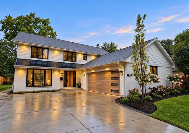 Photo 1 of Single family home for sale at 309 W Maple St, Hinsdale, IL 60521 | MLS# 12782249 | Listing updated on 2026-10-10