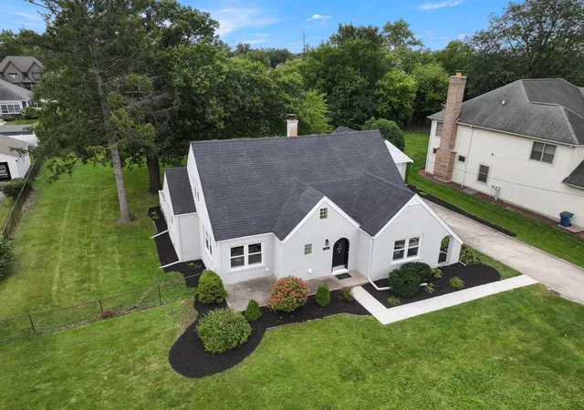 Photo 1 of Single family home for sale at 15w105 Harrison St, Elmhurst, IL 60126 | MLS# 12782267 | Listing updated on 2026-10-22