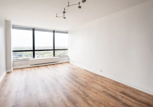 Photo 4 of Condo for sale at 5415 N Sheridan Rd #3514, Chicago, IL 60640 | MLS# 12782278 | Listing updated on 2026-10-10