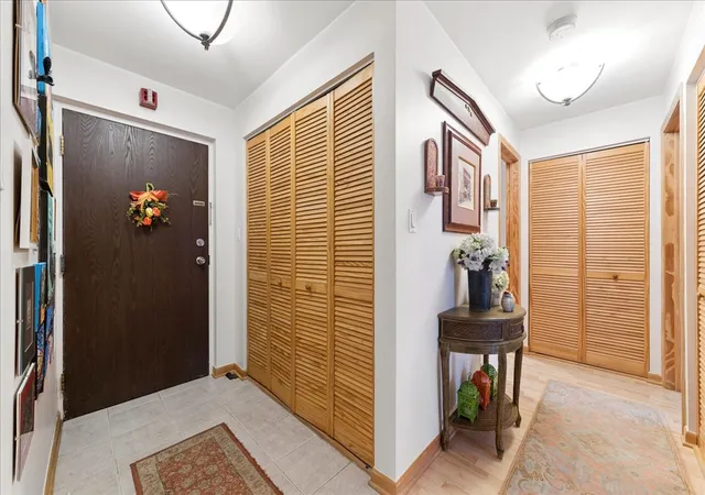 Photo 4 of Condo for sale at 5400 Walnut Ave #206, Downers Grove, IL 60515 | MLS# 12782337 | Listing updated on 2026-10-22
