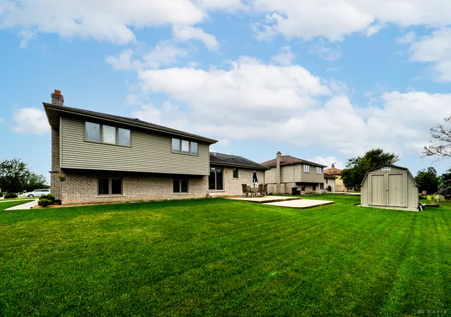 Photo 3 of Single family home for sale at 10708 Willow Ave, Mokena, IL 60448 | MLS# 12782396 | Listing updated on 2026-10-10