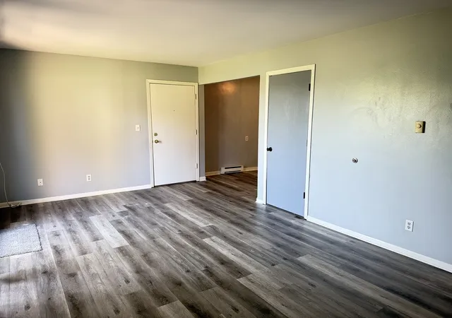 Listing Photo 5 - Condo for sale in building located at 1768 S Hance Dr, Freeport, IL 61032 - Unit #2