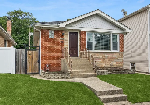 Single family home for sale at 4958 W Cullom Ave, Chicago, IL 60641 | MLS# 12782409