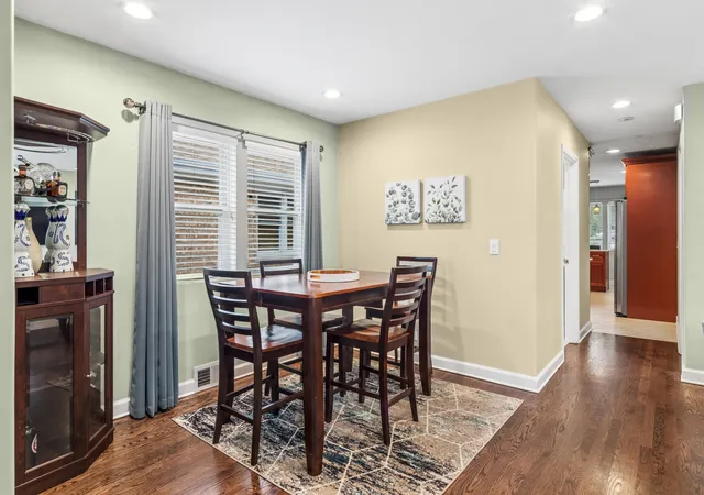 Photo 4 of Single family home for sale at 4958 W Cullom Ave, Chicago, IL 60641 | MLS# 12782409 | Listing updated on 2026-10-17