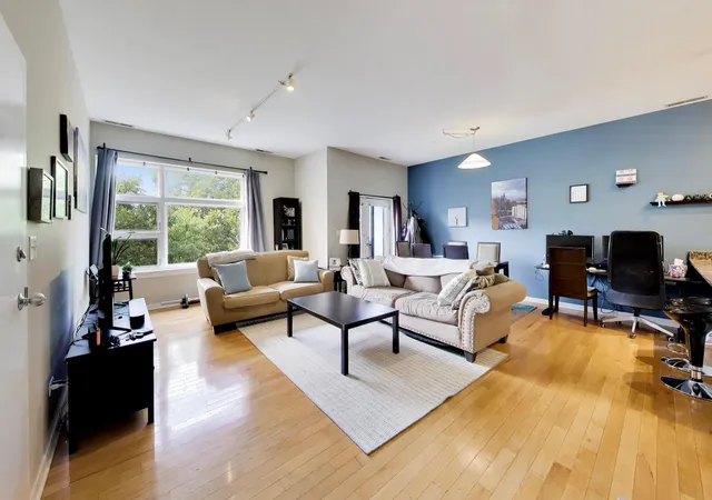 Photo 1 of Condo for sale at 3735 N Wolcott Ave #11, Chicago, IL 60613 | MLS# 12782433 | Listing updated on 2026-10-10