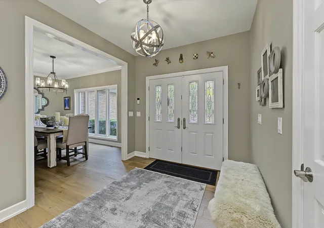 Photo 4 of Single family home for sale at 14 Bridlewood Trl, South Barrington, IL 60010 | MLS# 12782435 | Listing updated on 2026-10-20