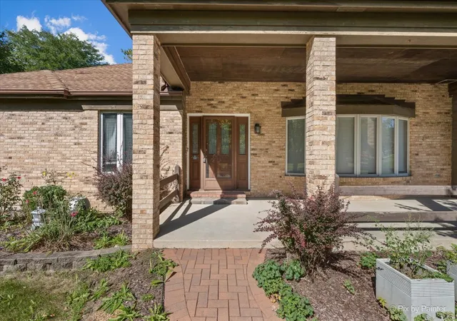 Photo 2 of Single family home for sale at 1305 Sequoia Rd, Naperville, IL 60540 | MLS# 12782443 | Listing updated on 2026-10-10