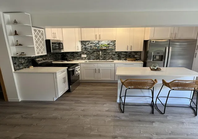 Listing Photo 2 - Condo for sale in building located at 38 N Bermuda Colony, Fox Lake, IL 60020 - Unit #6