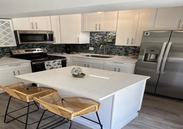 Listing Photo 5 - Condo for sale in building located at 38 N Bermuda Colony, Fox Lake, IL 60020 - Unit #6