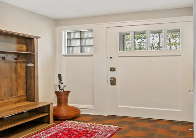 Photo 2 of Single family home for sale at 622 Sexton St, Aurora, IL 60505 | MLS# 12782468 | Listing updated on 2026-10-10