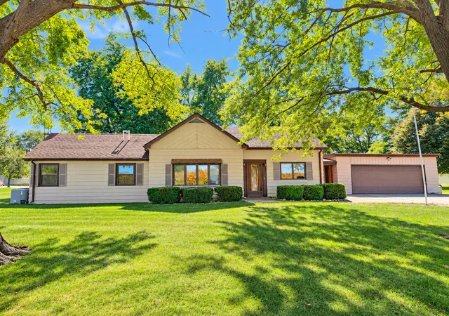 Photo 1 of Single family home for sale at 961 E North St, Ashkum, IL 60911 | MLS# 12782471 | Listing updated on 2026-10-10