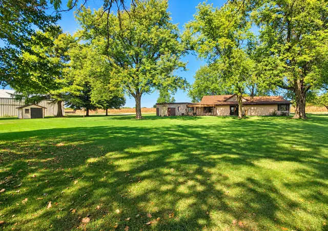 Photo 3 of Single family home for sale at 961 E North St, Ashkum, IL 60911 | MLS# 12782471 | Listing updated on 2026-10-10