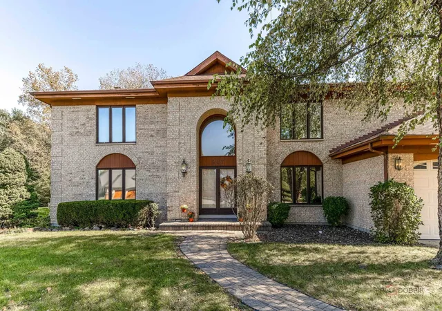Photo 2 of Single family home for sale at 207 Linden Rd S, Prospect Heights, IL 60070 | MLS# 12782508 | Listing updated on 2026-10-21