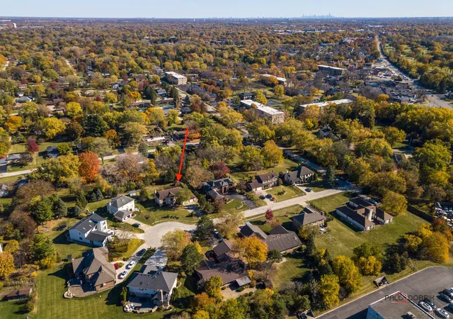 Photo 4 of Single family home for sale at 207 Linden Rd S, Prospect Heights, IL 60070 | MLS# 12782508 | Listing updated on 2026-10-21