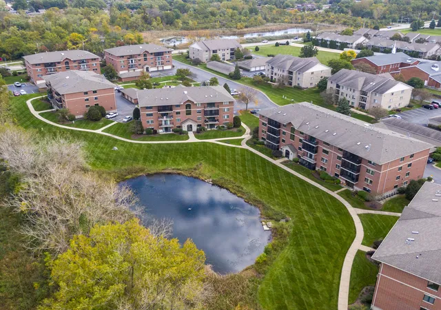 Photo 2 of Condo for sale at 6840 W Winding Trl #301, Oak Forest, IL 60452 | MLS# 12782522 | Listing updated on 2026-10-21