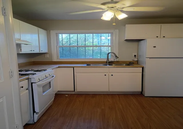 Photo 3 of Single family home for sale at 1847 Reichert Ave, Chicago Heights, IL 60411 | MLS# 12782531 | Listing updated on 2026-10-10