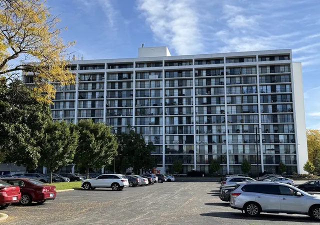 Condo for sale at 2005 S Finley Rd #109, Lombard, IL 60148 | MLS# 12782532
