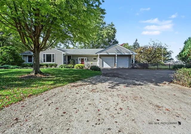 Photo 2 of Single family home for sale at 27301 W Nippersink Rd, Ingleside, IL 60041 | MLS# 12782538 | Listing updated on 2026-10-22