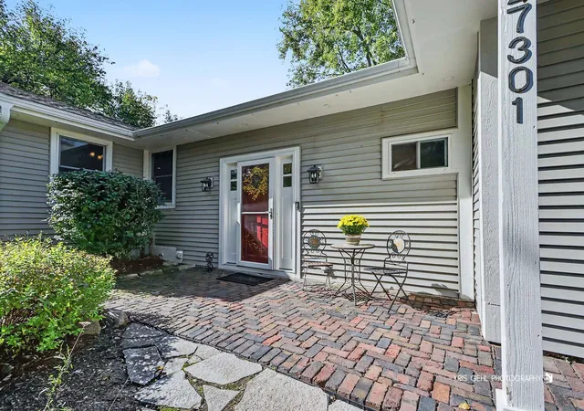 Photo 3 of Single family home for sale at 27301 W Nippersink Rd, Ingleside, IL 60041 | MLS# 12782538 | Listing updated on 2026-10-22