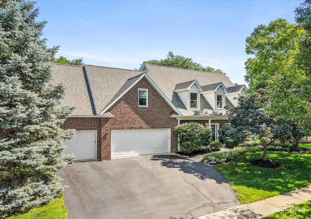 Photo 2 of Single family home for sale at 1015 Schiedler Dr, Batavia, IL 60510 | MLS# 12782557 | Listing updated on 2026-10-22