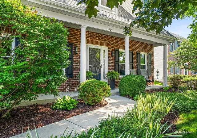 Photo 3 of Single family home for sale at 1015 Schiedler Dr, Batavia, IL 60510 | MLS# 12782557 | Listing updated on 2026-10-22