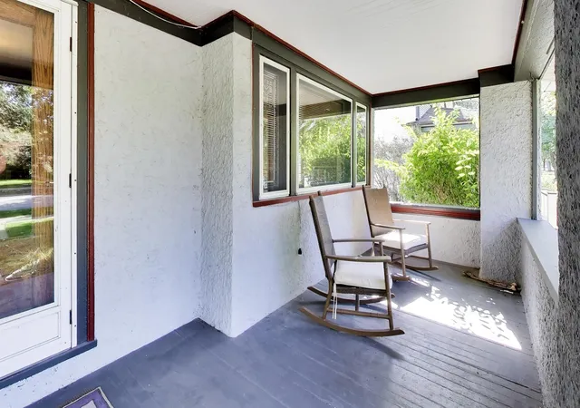 Photo 2 of Single family home for sale at 810 N Kenilworth Ave, Oak Park, IL 60302 | MLS# 12782593 | Listing updated on 2026-10-20