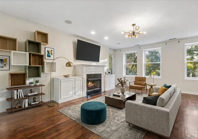 Photo 2 of Condo for sale at 1426 N Orleans St #202, Chicago, IL 60610 | MLS# 12782596 | Listing updated on 2026-10-20