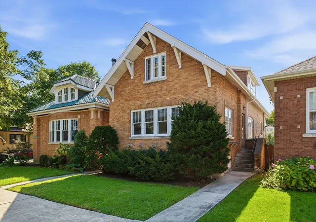 Photo 1 of Single family home for sale at 5505 W Pensacola Ave, Chicago, IL 60641 | MLS# 12782599 | Listing updated on 2026-10-11