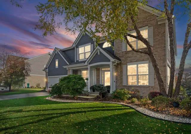 Photo 2 of Single family home for sale at 668 Sycamore St, Vernon Hills, IL 60061 | MLS# 12782626 | Listing updated on 2026-10-29
