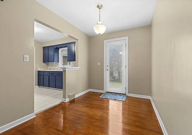 Photo 3 of Single family home for sale at 2911 18th Avenue, Rockford, IL 61108 | MLS# 12782628 | Listing updated on 2026-10-11