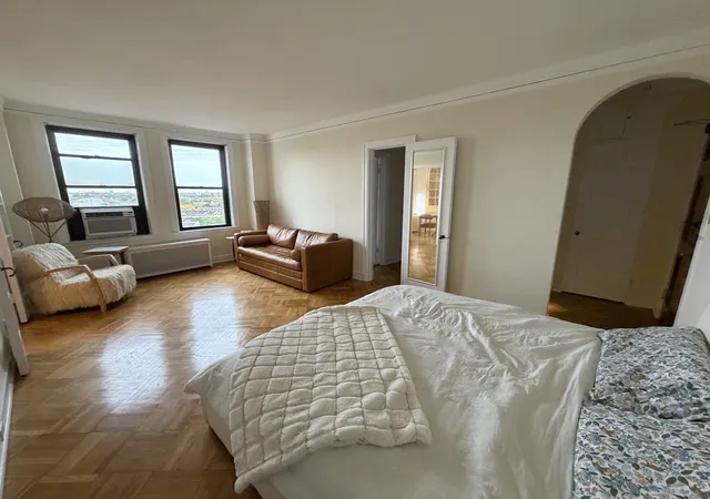 Photo 2 of Condo for sale at 2000 N Lincoln Park W #911, Chicago, IL 60614 | MLS# 12782653 | Listing updated on 2026-10-11