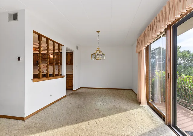 Listing Photo 4 - Condo for sale in building located at 7433 Ponderosa Ct, Orland Park, IL 60462 - Unit #2