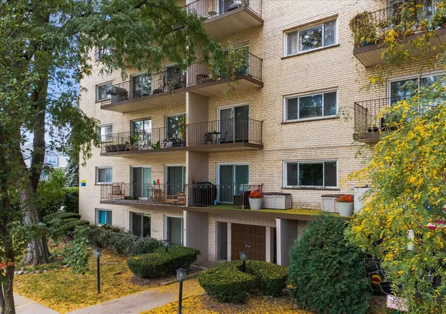 Condo for sale at 8630 Ferris Ave #404, Morton Grove, IL 60053 | MLS# 12782670