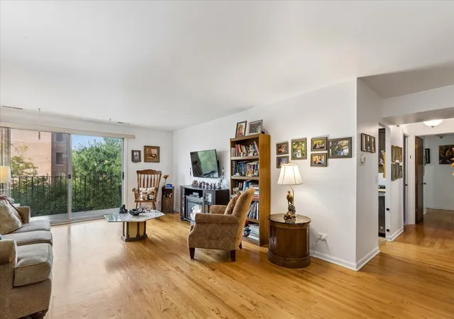 Listing Photo 4 - Condo for sale in building located at 8630 Ferris Ave, Morton Grove, IL 60053 - Unit #404