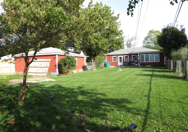 Photo 3 of Single family home for sale at 1304 Schriber Ave, Joliet, IL 60435 | MLS# 12782676 | Listing updated on 2026-10-20