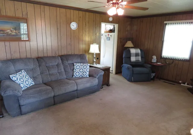 Photo 4 of Single family home for sale at 1304 Schriber Ave, Joliet, IL 60435 | MLS# 12782676 | Listing updated on 2026-10-20