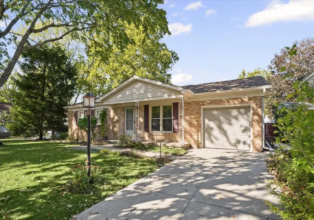 Photo 3 of Single family home for sale at 2312 Barberry Dr, Champaign, IL 61821 | MLS# 12782686 | Listing updated on 2026-10-22